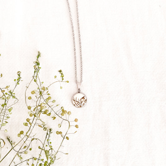 Dainty Leaf Necklace • Johnson Bros Friendly Village