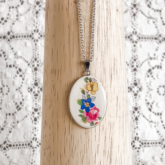Alfred Meakin Floral Necklace