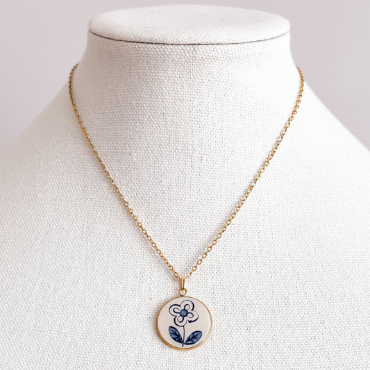 Blue Floral Necklace • Johnson Brothers Hearts and Flowers