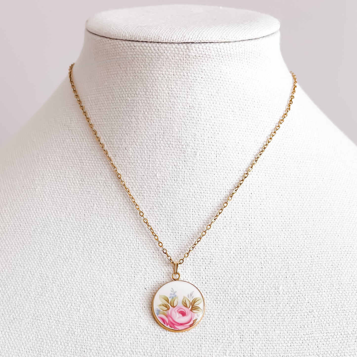 Royal Albert Tranquility Necklace