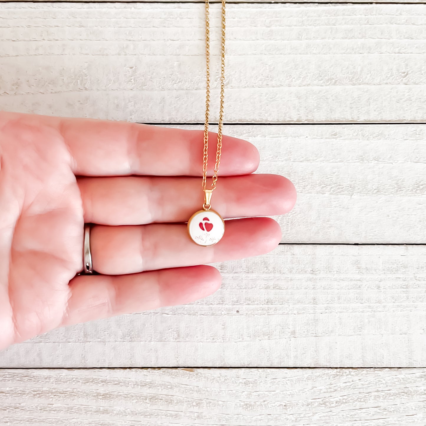 Dainty Corelle Burgundy Necklace