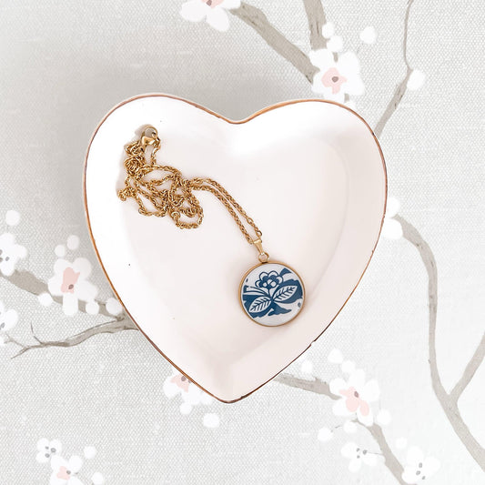 Corelle Old Town Blue Necklace