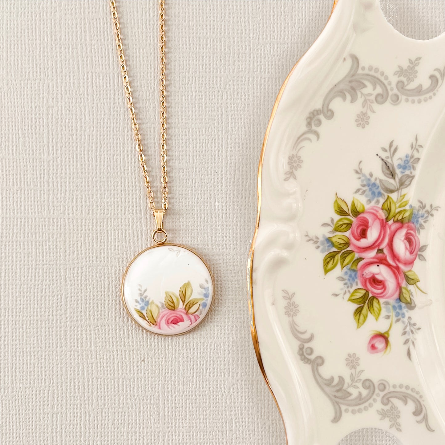 Rose Necklace • Royal Albert Tranquility