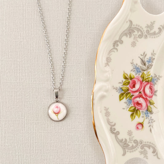 Rosebud Necklace • Royal Albert Tranquility