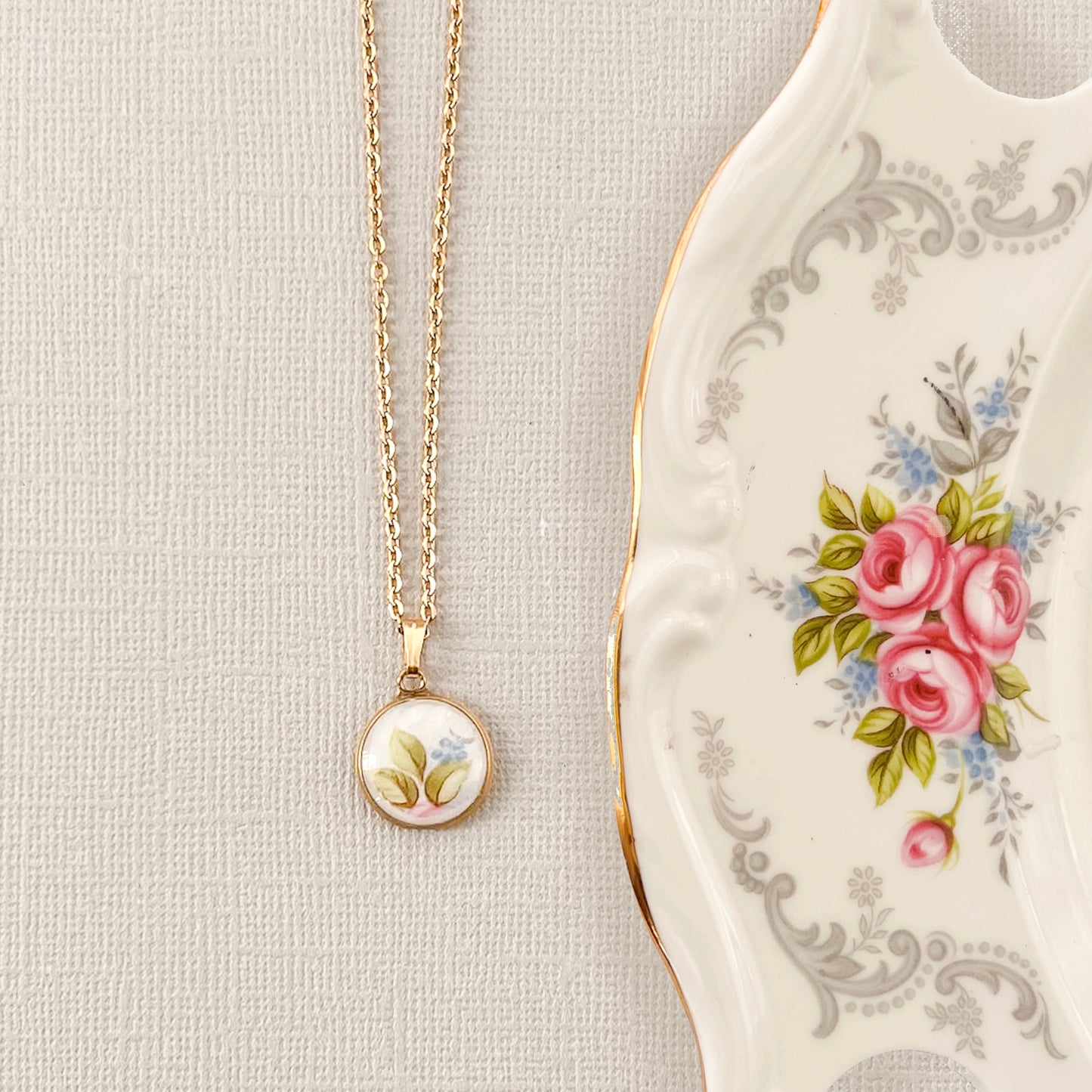 Dainty Forget-Me-Not Necklace • Royal Albert Tranquility