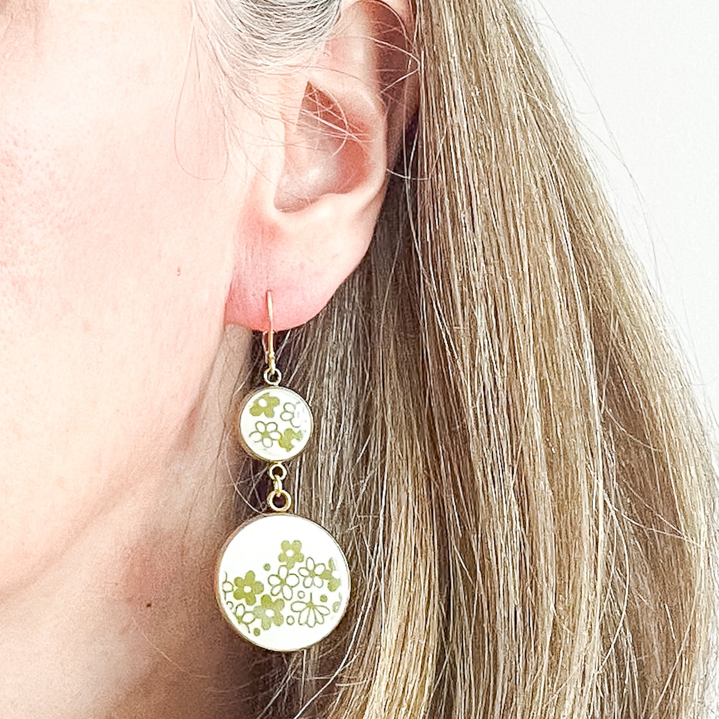 Crazy Daisy Earrings • Corelle Spring Blossom