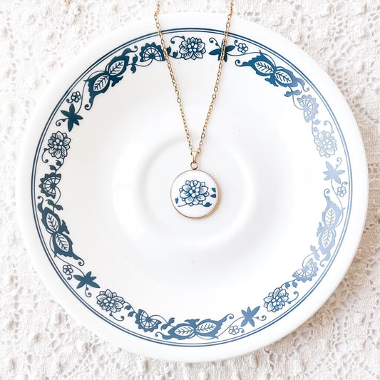 Corelle Old Town Blue Necklace