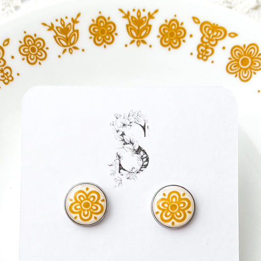 Corelle Flower Stud Earrings