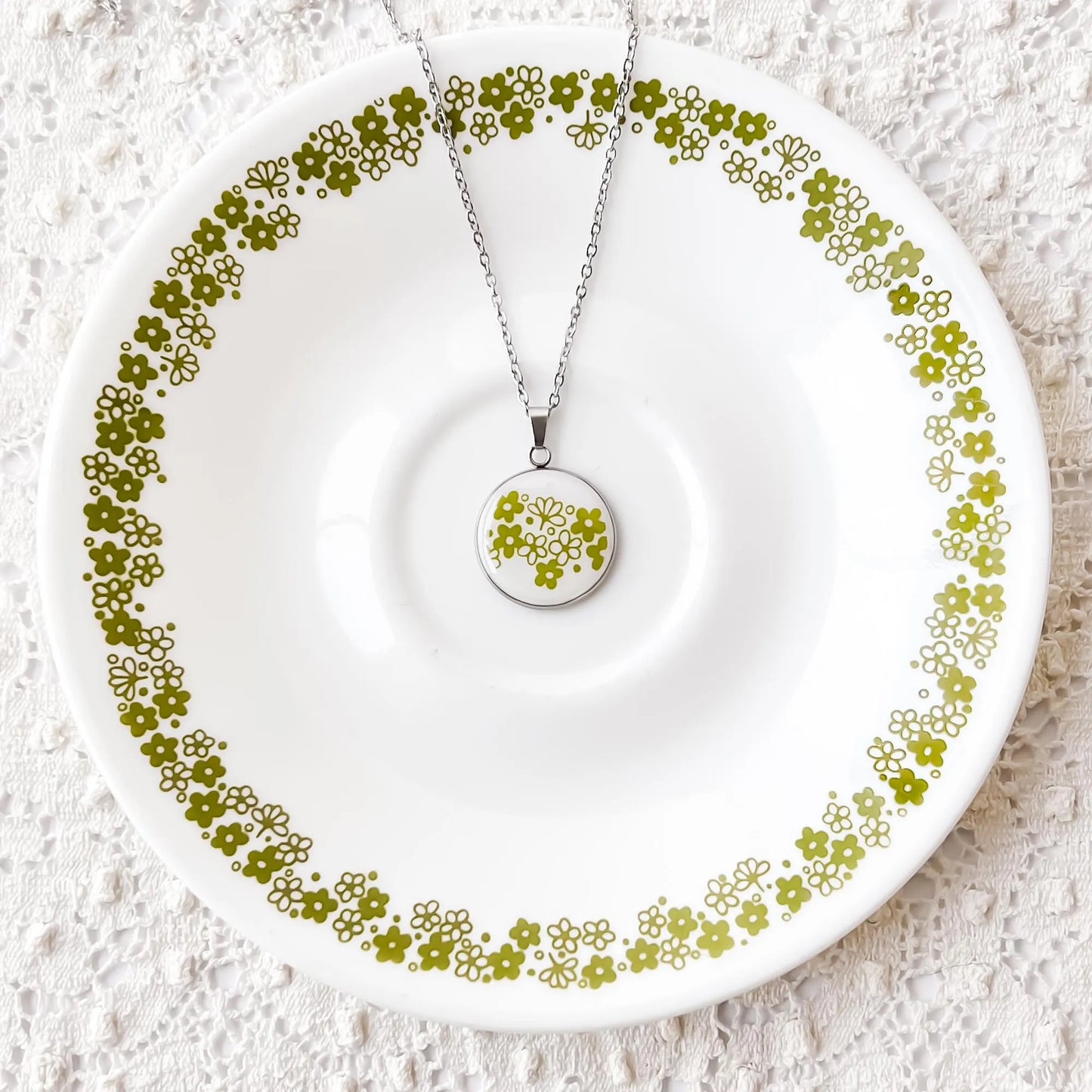 Corelle Crazy Daisy Necklace