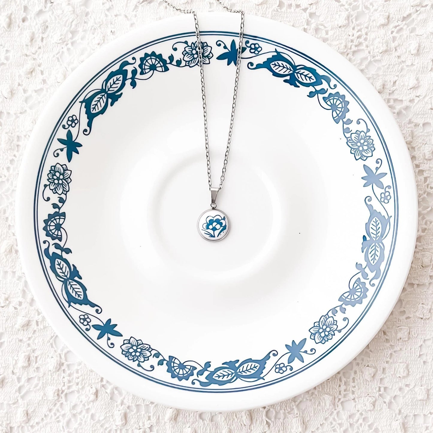 Dainty Corelle Old Town Blue Necklace