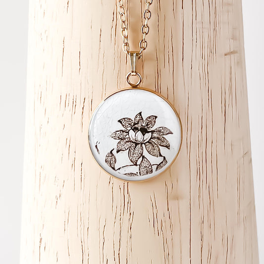 Wedgwood Columbine Necklace