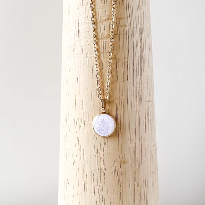 Dainty Mauve Necklace • Shelley China