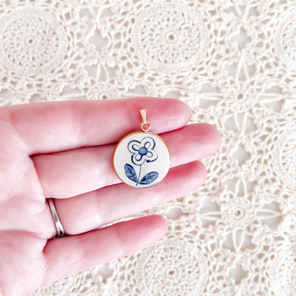 Blue Floral Necklace • Johnson Brothers Hearts and Flowers